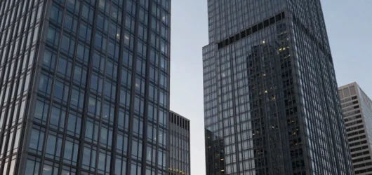 全球最低稅負制實施效應：跨國企業供應鏈與稅務架構重組策略
